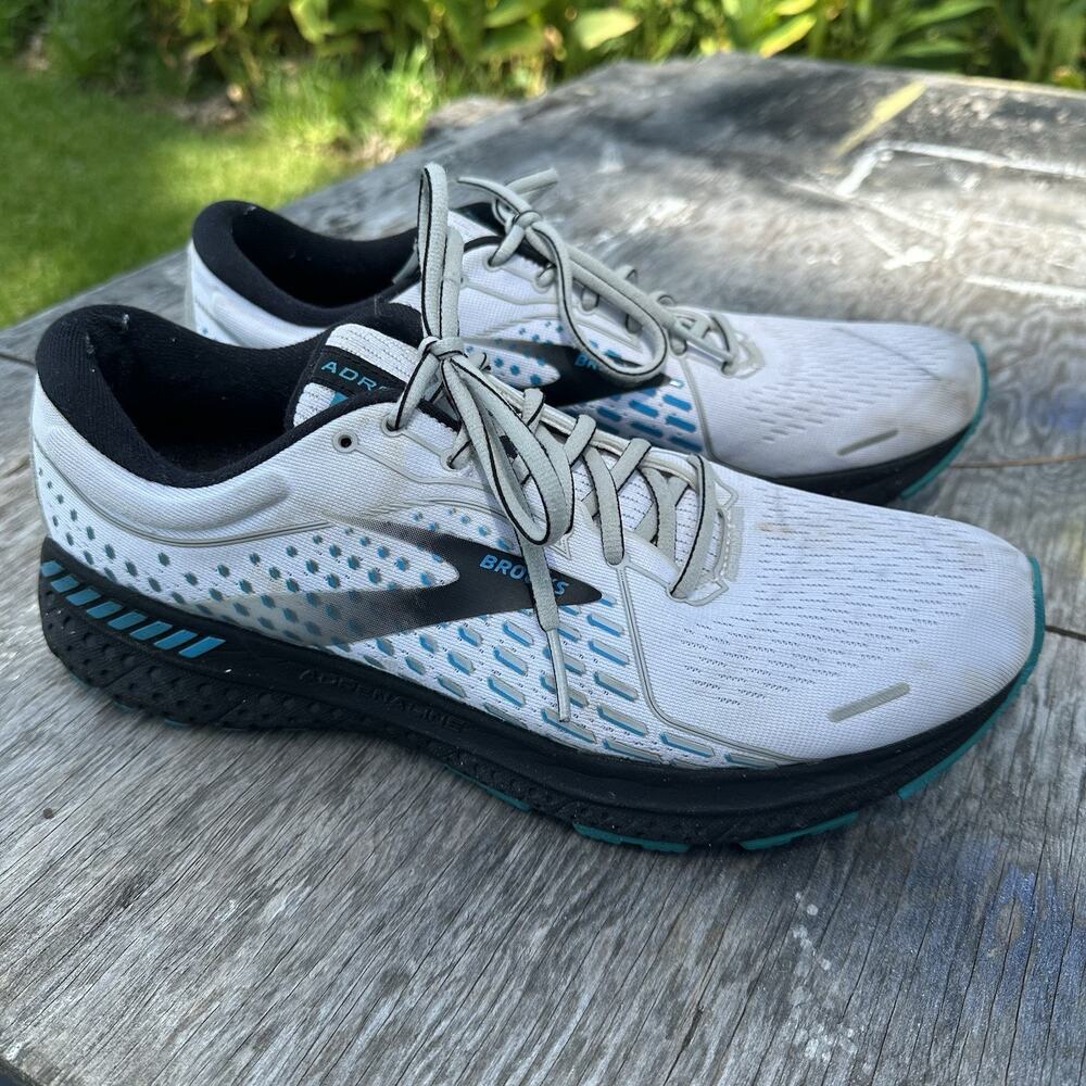 Brooks Adrenaline 21 Womens Sz 11 D Running Shoes White Black 935